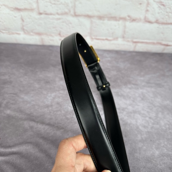 Gucci Vintage G Black Shiny Leather Goldtone Belt 037-0124 75/30. It is 100% aut - Picture 10 of 12